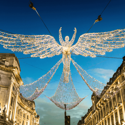 Installation d'illuminations de Noël dans le centre d'Alès
